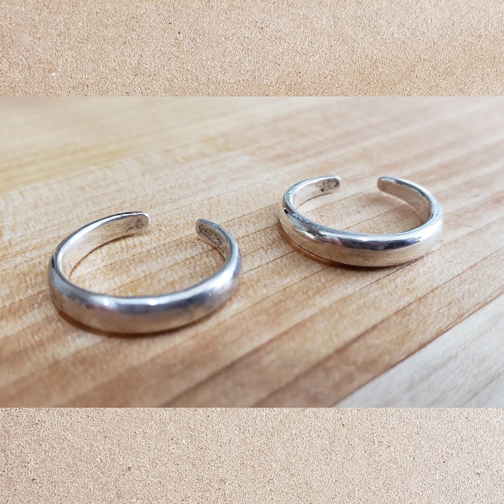 2 Sterling silver toe rings